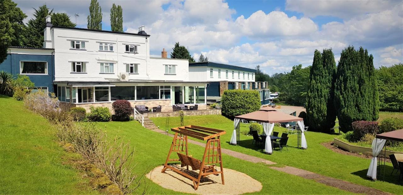 The Paddocks Hotel Симъндс Ят Екстериор снимка