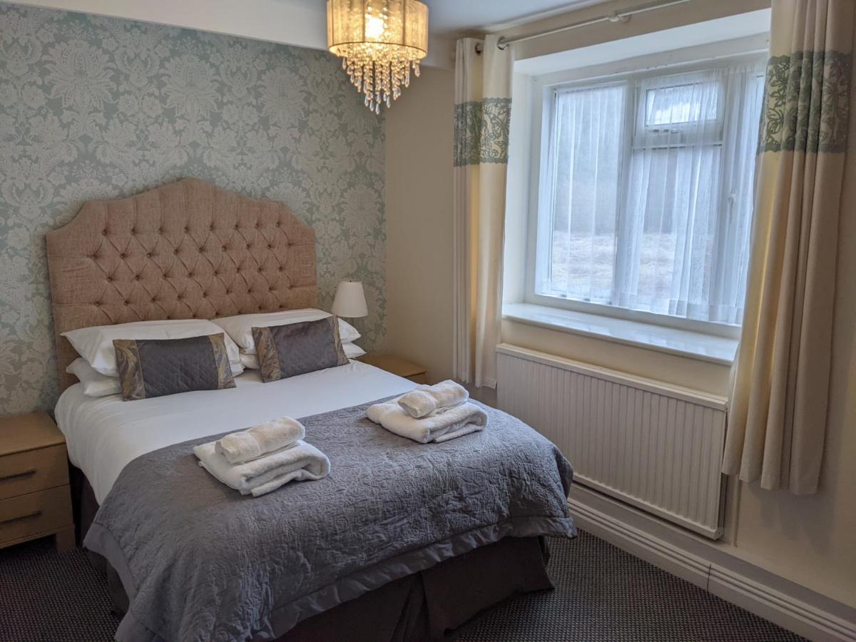 The Paddocks Hotel Симъндс Ят Екстериор снимка