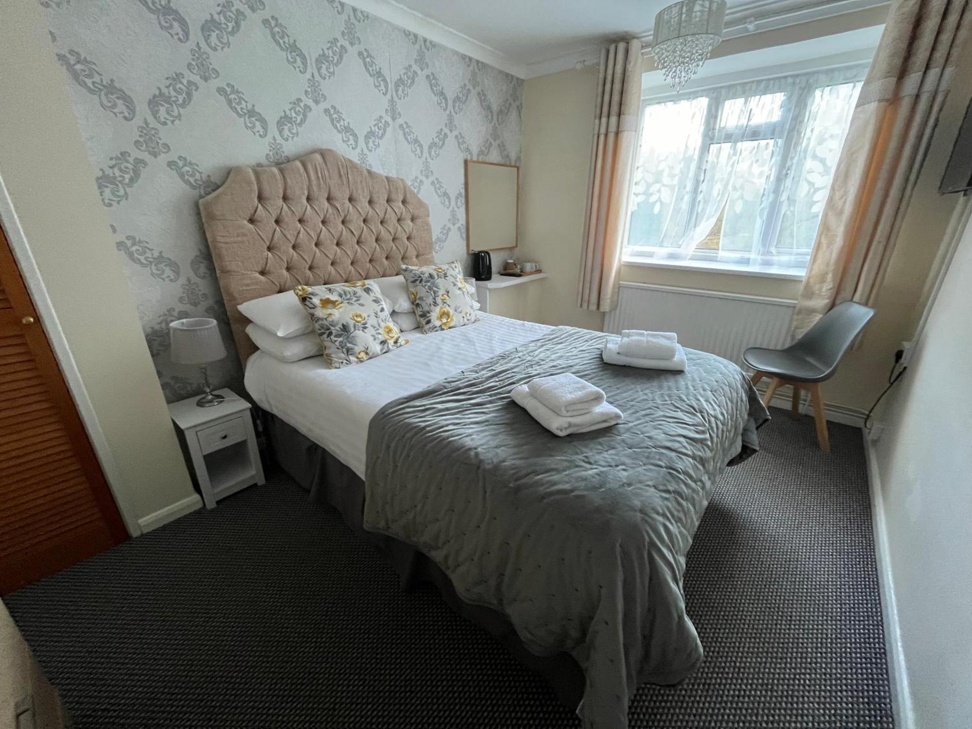 The Paddocks Hotel Симъндс Ят Екстериор снимка