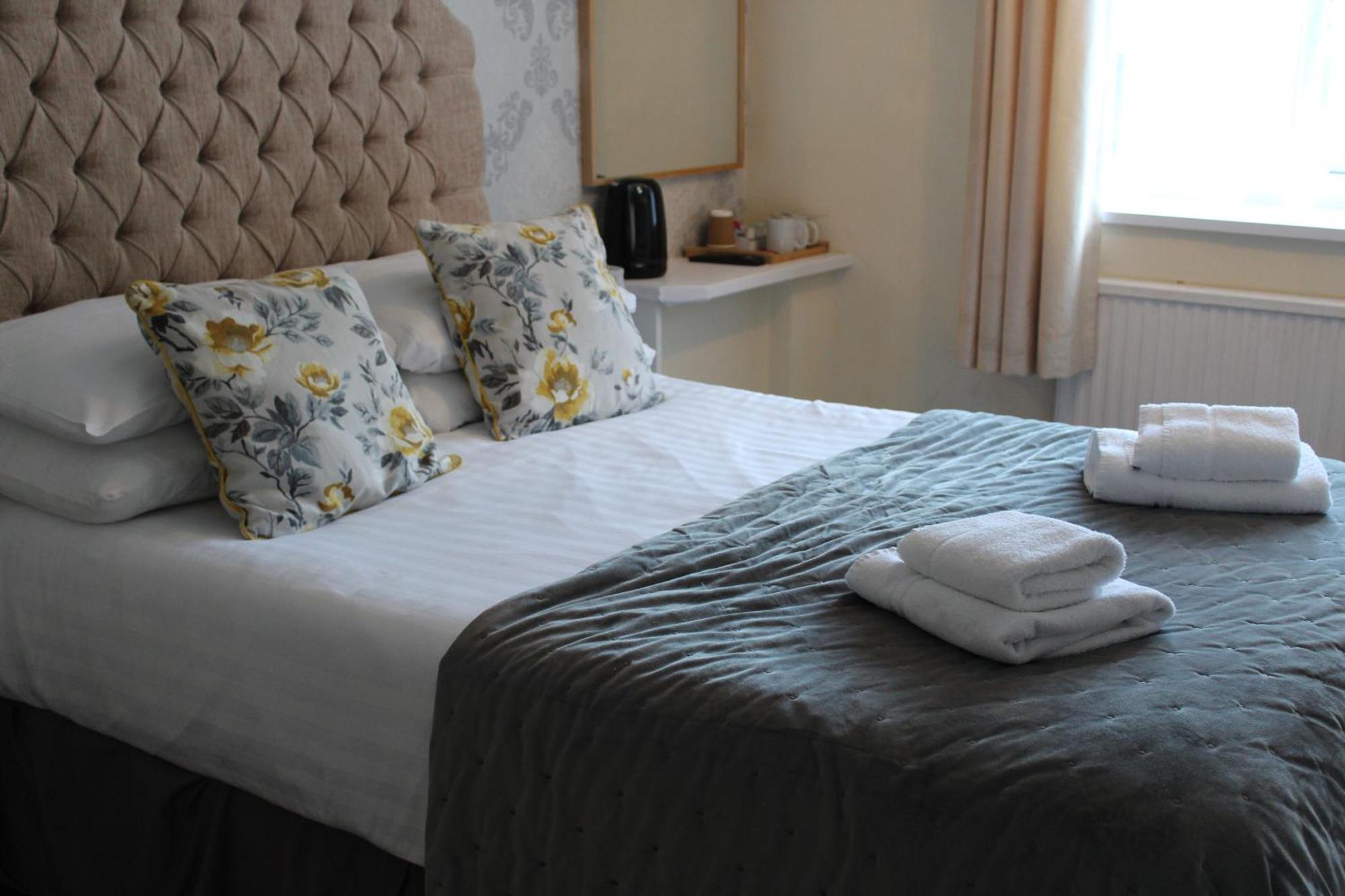 The Paddocks Hotel Симъндс Ят Екстериор снимка