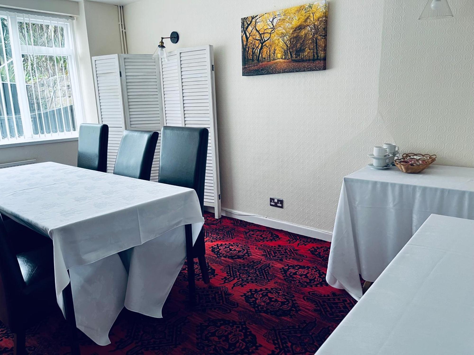 The Paddocks Hotel Симъндс Ят Екстериор снимка