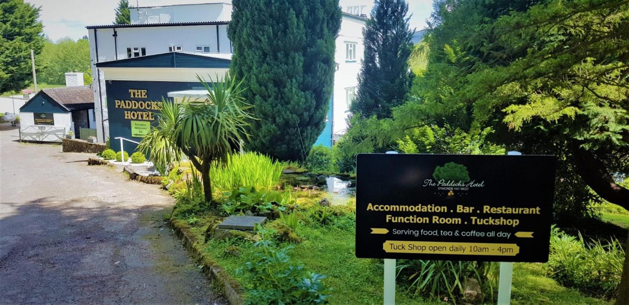 The Paddocks Hotel Симъндс Ят Екстериор снимка