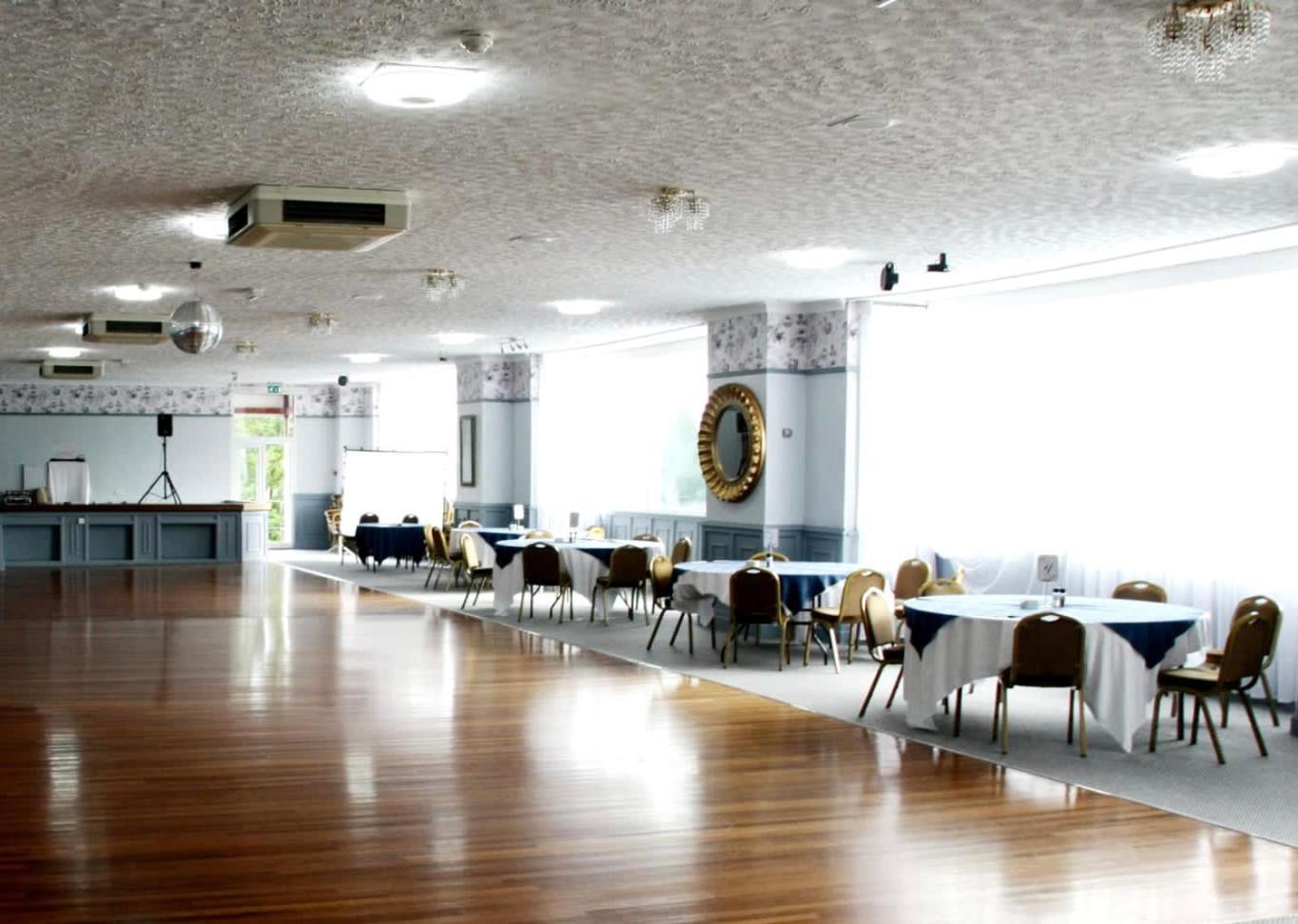 The Paddocks Hotel Симъндс Ят Екстериор снимка